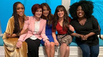 Alexander mcqueen Blazer Ajusté à Poches à Rabat usado por Sharon Osbourne en The Talk 21 de enero de 2020