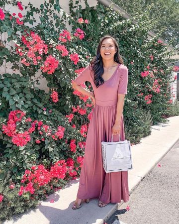 Sandalia de tacones de Hoang-Kim en la cuenta de Instagram @hkcung