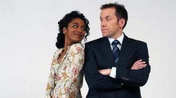 Floral Bird Top of DS Camille Bordey (Sara Martins) in Death in Paradise (S01)