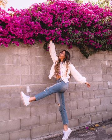 Blanc Baskets de Jyo sur l'Instagram account @jyo_shankar