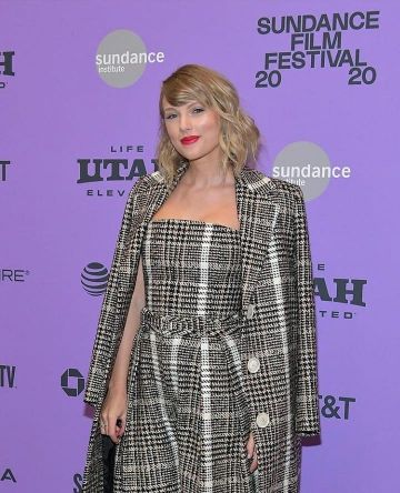 Carmen March Plaid Pants worn by Taylor Swift Park City, Utah January 23, 2020