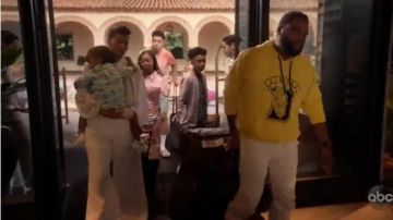 Sudadera con capucha amarilla usada por Andre 'Dre' Johnson (Anthony Anderson) en negro Temporada 6 Episodio 13