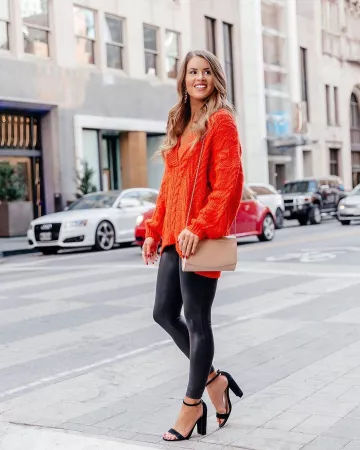 Steve Madden Heels San­dals of Whitney Graham on the Instagram account @whitswhims