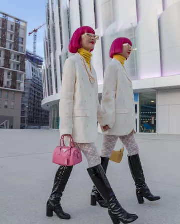 Les bottes noires de Aya Suzuki sur l'Instagram account @ayaxxamiaya