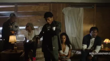 Dickies de couleur Vert Olive Hommes Skinny-Droite Double Genou de Travail Pantalon de Lil Bébé dans la vidéo de musique Marlo - “1er N 3e” feat. Future, Lil Bébé (official Music Video - WSHH Exclusive)