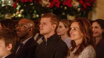 Hoddies brown Ben Burns (Lucas Hedges) in Ben is Back