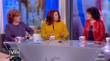 Chaqueta eloquii yellow corduroy belted jacket usada por Ana Navarro en The View enero 24, 2020
