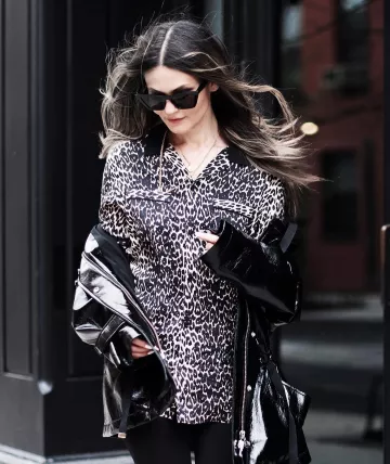 Chaqueta Allsaints Black de Mercer7 en la cuenta de Instagram @mercer7official
