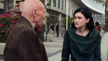Green Coat worn by Dahj (Isa Briones) as seen in Star Trek: Picard (Season 1 Episode 1)