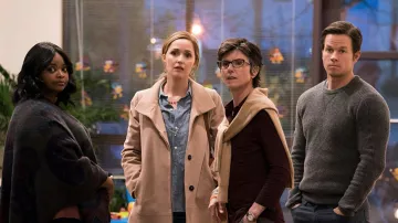 Chino pants blue Pete (Mark Wahlberg) in the Apprentices parents