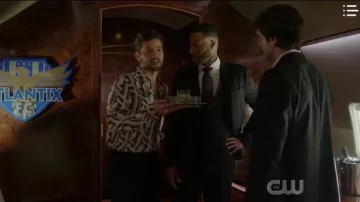Estampado Camisa de sarga de seda usada por Sam Jones (Rafael de la Fuente) en Dinastía Temporada 3 Episodio 10