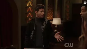 Bande de contraste Blouson porté par Sam Jones (Rafael de la Fuente) dans la Dynastie Saison 3 Épisode 10