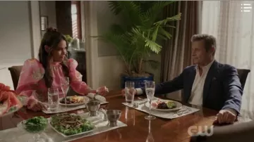 Imprimé Floral Rose Robe Mini portés par Cristal Carrington (Daniella Alonso) dans la Dynastie Saison 3 Épisode 10