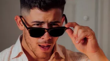 Ray-Ban Wayfarer sunglasses of Nick Jonas in Jonas Brothers - What A Man Gotta Do (Official Video)