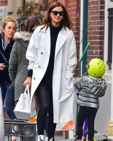 Hermès White Birkin Bag usado por Irina Shayk Ciudad de Nueva York 27 de enero de 2020