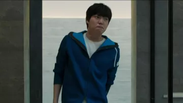 Primeknit sweat à Capuche en Bleu porté par Lee Kang-woo (Ahn Jae-hyun) dans l'Amour avec des Défauts de l'Épisode 2