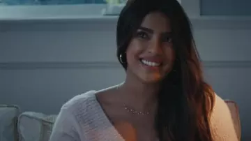 Gold beaded necklace of Priyanka Chopra in Jonas Brothers - What A Man Gotta Do (Official Video)