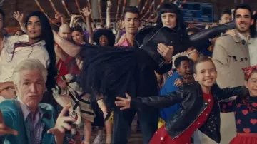 Leather motorcycle jacket of Sophia Turner in Jonas Brothers - What A Man Gotta Do (Official Video)