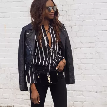 Chaqueta biker de cuero de Lorna en la cuenta de Instagram @symphonyofsilk