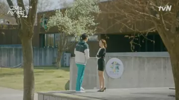Black Heels worn by Seong Deok-mi (Park Min-young) in Her Private Life Episode 5