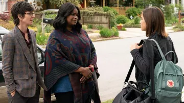 Backpack blue Fjallraven Lizzy (Isabela Moner) in Apprentices parents