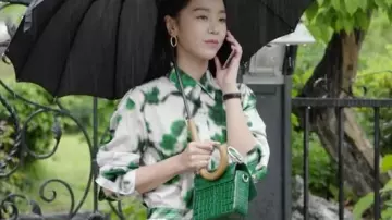 Vert Sac à Bandoulière en Cuir portés par Lee Yeon Seo (Shin Hye-sun) dans l'Ange de la Dernière Mission: l'Amour de l'Épisode 11