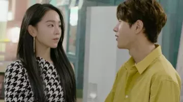 Blanc cassé Robe Asymétrique portés par Lee Yeon Seo (Shin Hye-sun) dans l'Ange de la Dernière Mission: l'Amour de l'Épisode 13