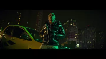 Doudoune MONCLER porté par LAYLOW dans TRINITYVILLE