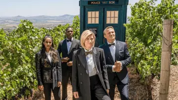 Manteau du 13ème Docteur (Jodie Whittaker) dans Doctor Who (S12E01)