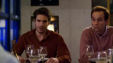 Shirt brown Raphael Ramisse / Zoltan (François Civil) in My Unknown