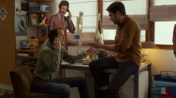 Shirt brown Raphael Ramisse / Zoltan (François Civil) in My Unknown