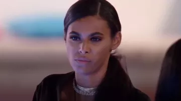 Chaqueta de kimono largo de seda negra usada por Sophie Piper en Love Island Temporada 6 Episodio 11