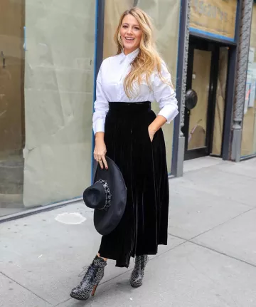 Alaïa Femme Longue Noire Jupe en Velours porté par Blake Lively, la Promotion de la Section Rythmique, 28 janvier 2020