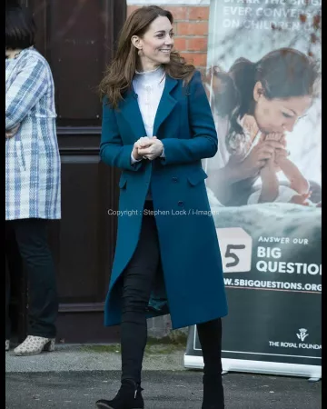 Sézane Tulio Jumper worn by Catherine, Duchess of Cambridge Stockwell Gardens Nursery & Pre-School January 29, 2020