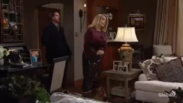 Roseanna Wood­cut Se­quin Pen­cil Skirt worn by Nikki Reed Newman (Melody Thomas Scott) as seen on The Young and the Restless January 28, 2020