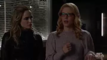 Gray Ribbed Tank Top worn by Sara Lance (Caity Lotz) in Arrow Season 8 Episode 10