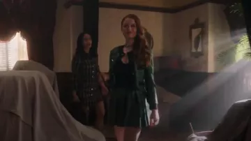 Vert à Carreaux veste portée par Cheryl Fleur (Madelaine Petsch) à Riverdale Saison 4 Épisode 11