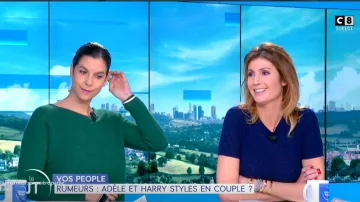 The sweater short sleeves navy of Caroline Ithurbide in William at noon