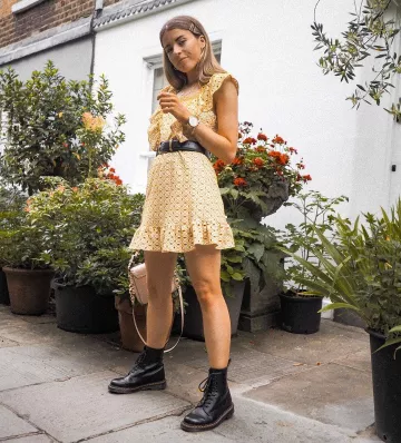 Cinturón Negro de Charlotte Olivia en la cuenta de Instagram @iamcharlotteolivia