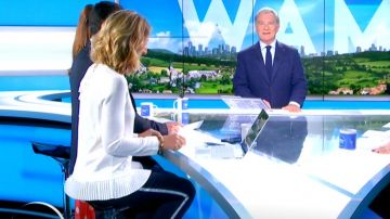 Le pull écru, volants plissés en bas de vêtement de Caroline Delage dans William à midi le 30.01.2020