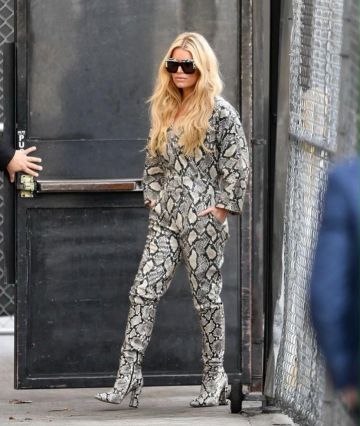 Villa Rouge Klark Tall Boots usadas por Jessica Simpson Llegando a Jimmy Kimmel 29 de enero de 2020