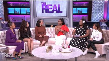 Zara Boutonné Cropped Blazer porté par Amanda Seales sur Le Réel, le 29 janvier 2020