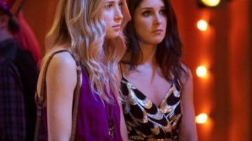 Robe disco de Annie Wilson (Shenae Grimes) dans la série 90210 Beverly Hills Nouvelle Génération (S04E13)
