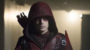 Chaqueta de superhéroe de cuero usada por Roy Harper (Colton Haynes) en trajes de Arrow (Temporada 7 Episodio 20)