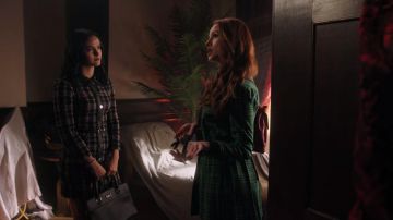 La robe en tweed de Veronica Lodge (Camila Mendes) dans Riverdale (S04E11)