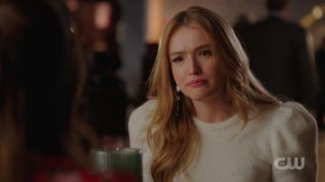 Puff Sleeve Sweater of Kirby Anders (Maddison Brown) in Dynasty (S03E11)