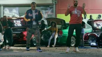UpscaleHype - Drake Wears Louis Vuitton Sweatsuit in Travis Scott's Sicko  Mode Video  sweatsuit-in-travis-scotts-sicko-mode-video/ - UpscaleHype