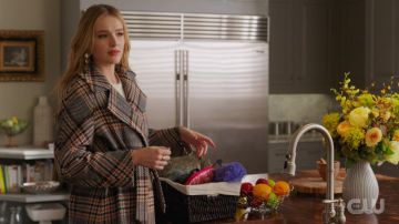 Plaid Coat of Kirby Anders (Maddison Brown) in Dynasty (S03E11)