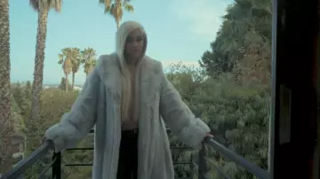 White fur coat of Saweetie in SAWEETIE - ICY GRL (Official Music Video)