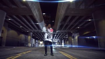 Balenciaga Black Track.2 zapatillas de Yo Gotti en el videoclip Yo Gotti - Pose (Official Music Video) ft. Megan Thee Stallion, Lil Uzi Vert